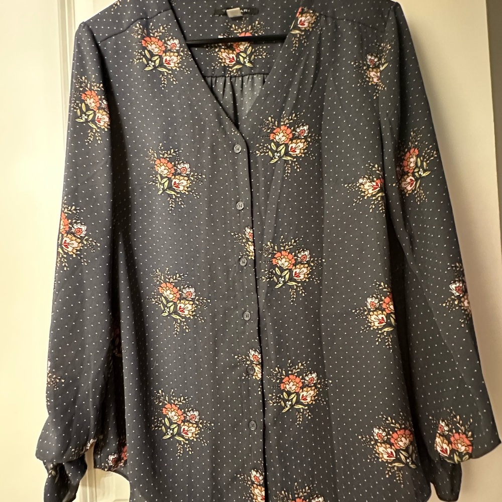 T Tahari Dark Gray Floral Button-Down Shirt